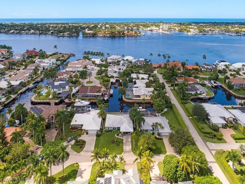 1650 Mullet Court Naples FL 34102
