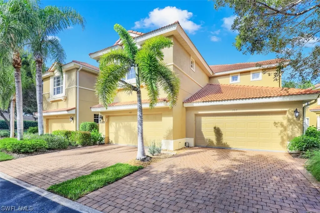 5005 Maxwell Circle Naples FL 34105