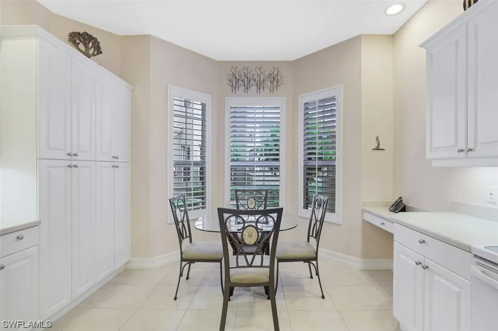 5005 Maxwell Circle Naples FL 34105