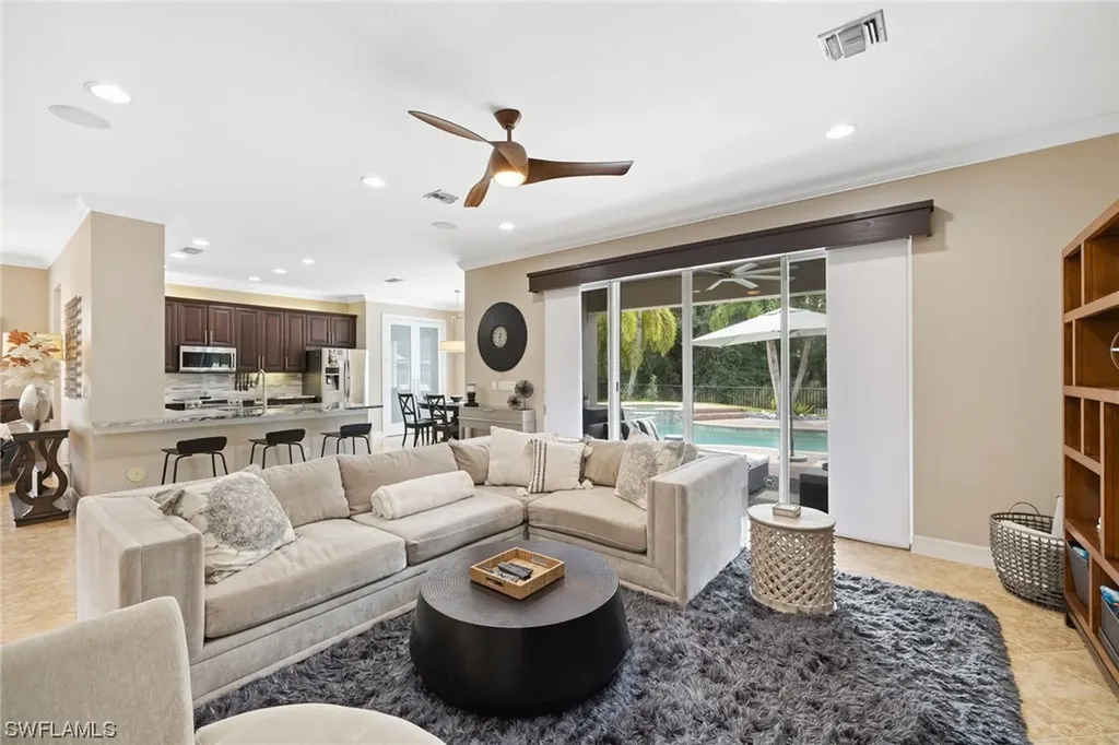 6800 Del Mar Terrace Naples FL 34105