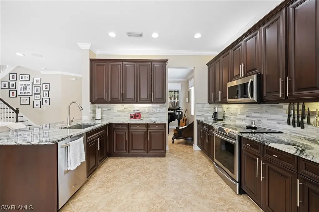 6800 Del Mar Terrace Naples FL 34105