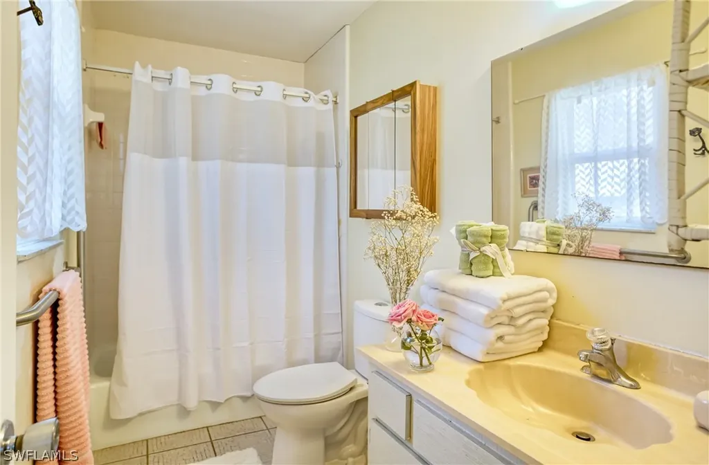 2539 Coconut Drive Sanibel FL 33957