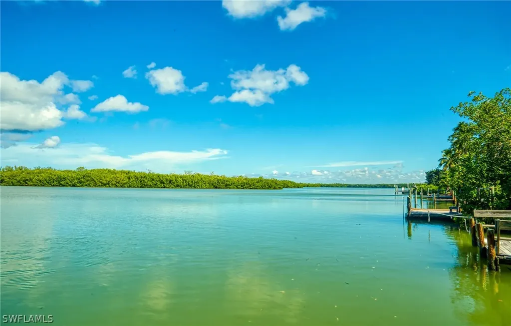 2539 Coconut Drive Sanibel FL 33957