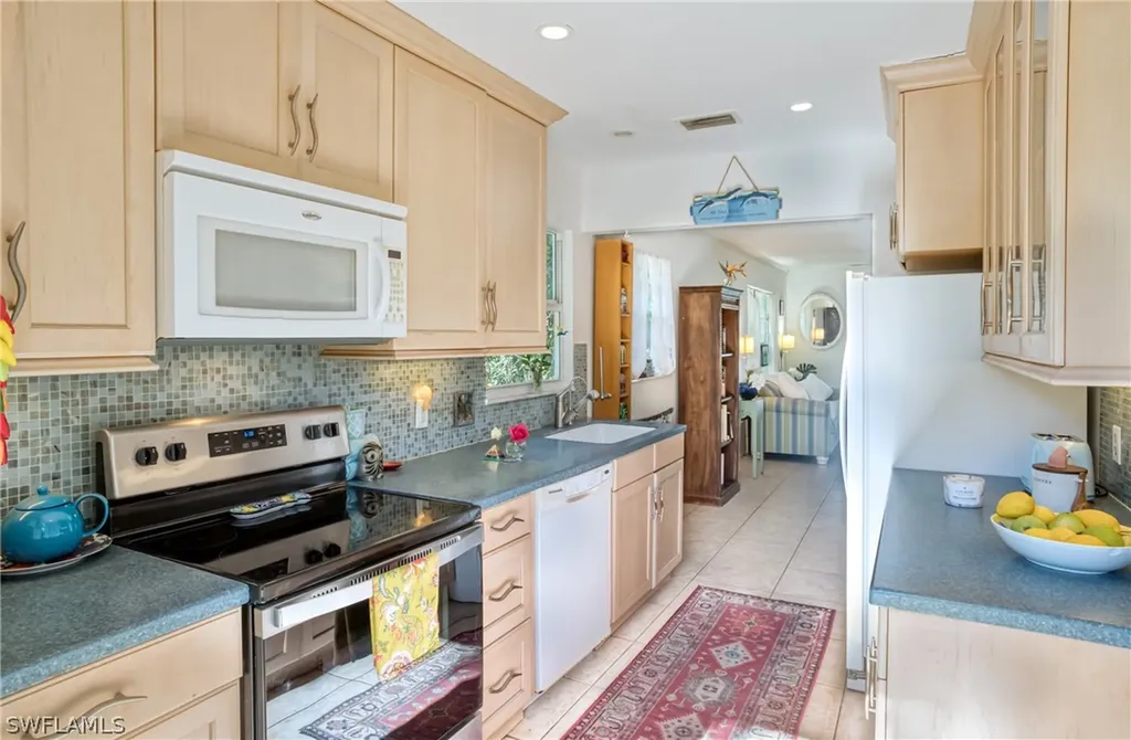 2539 Coconut Drive Sanibel FL 33957