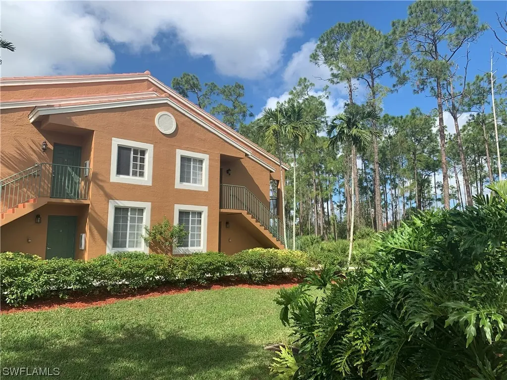 1240 Wildwood Lakes Boulevard Naples FL 34104