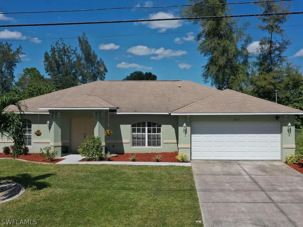 1823 NE 2nd Street Cape Coral FL 33909