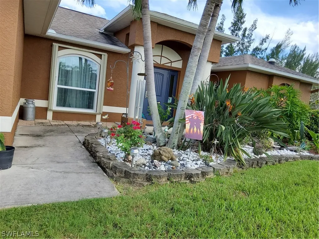 2705 SW 2nd Court Cape Coral FL 33914