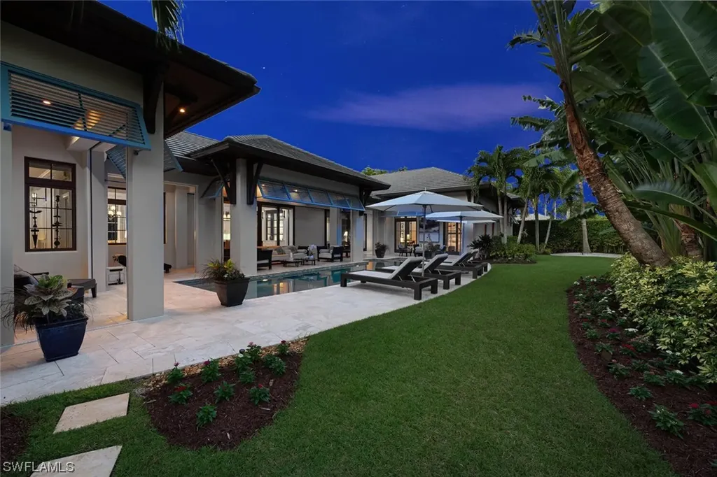 2284 Crayton Road Naples FL 34103