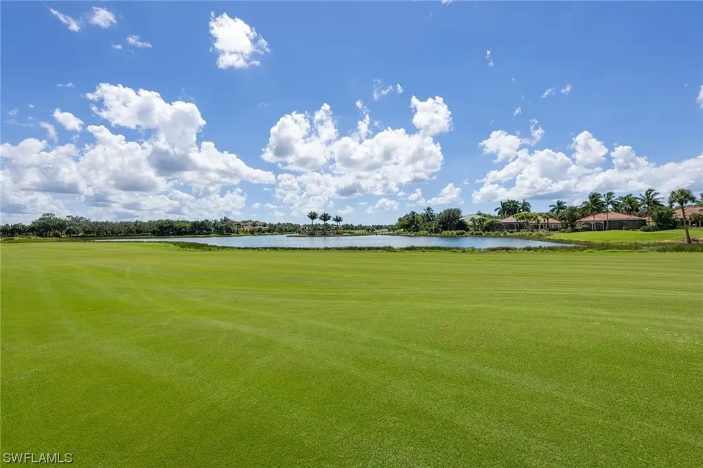 Naples FL, 3950 Deer Crossing Court, Unit 101