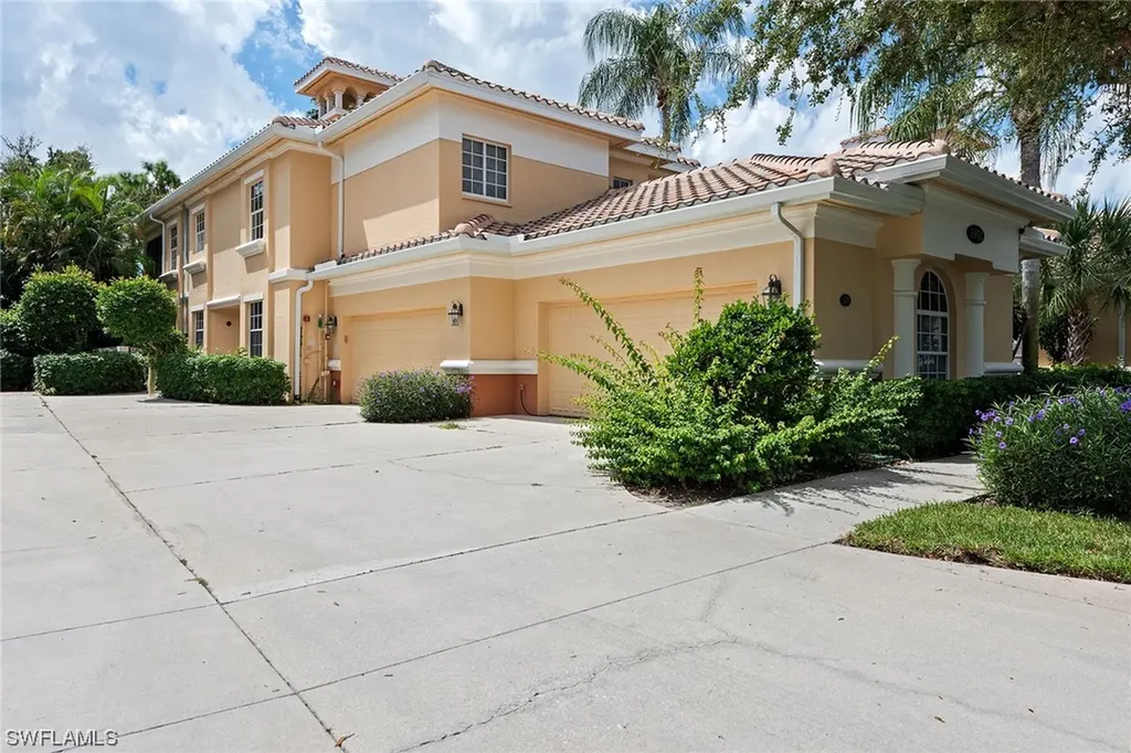 3950 Deer Crossing Court Naples FL 34114
