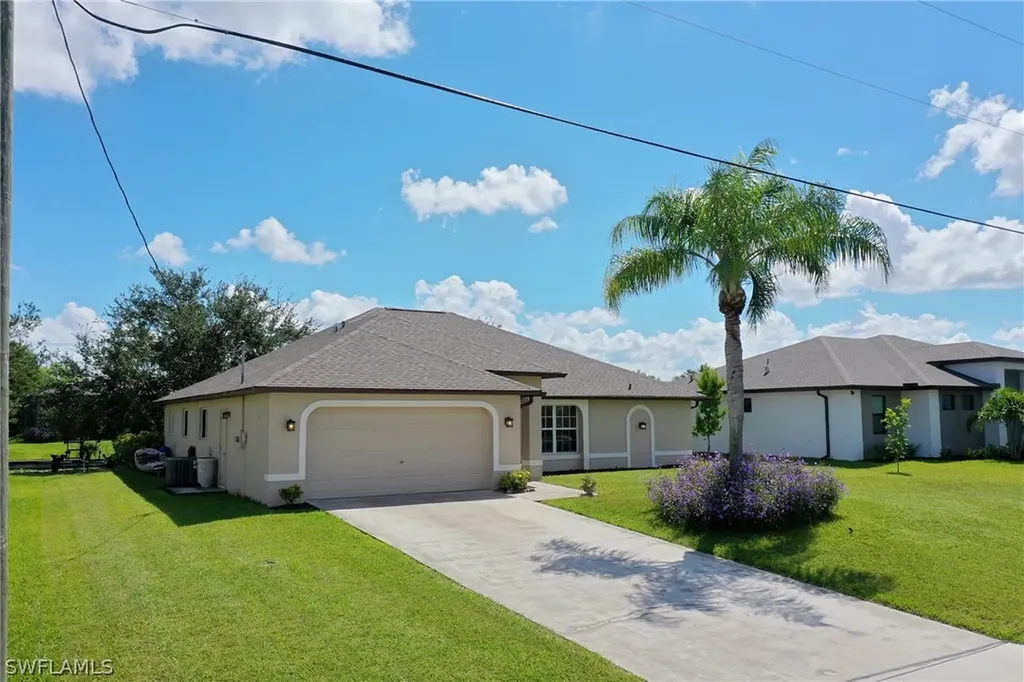 225 SW 26th Place Cape Coral FL 33991