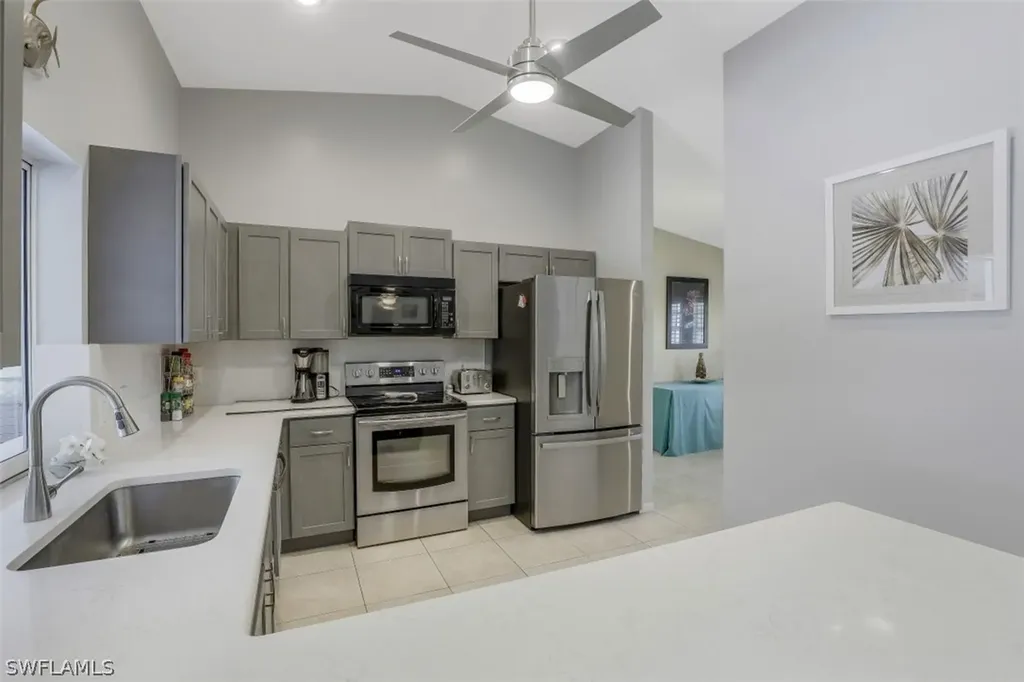 3106 SE 8th Place Cape Coral FL 33904