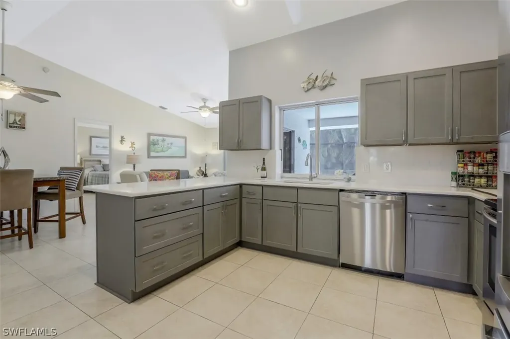 3106 SE 8th Place Cape Coral FL 33904