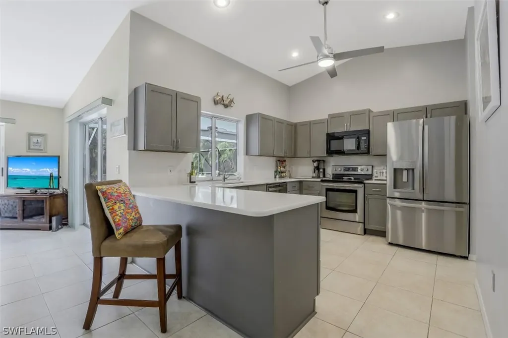 3106 SE 8th Place Cape Coral FL 33904