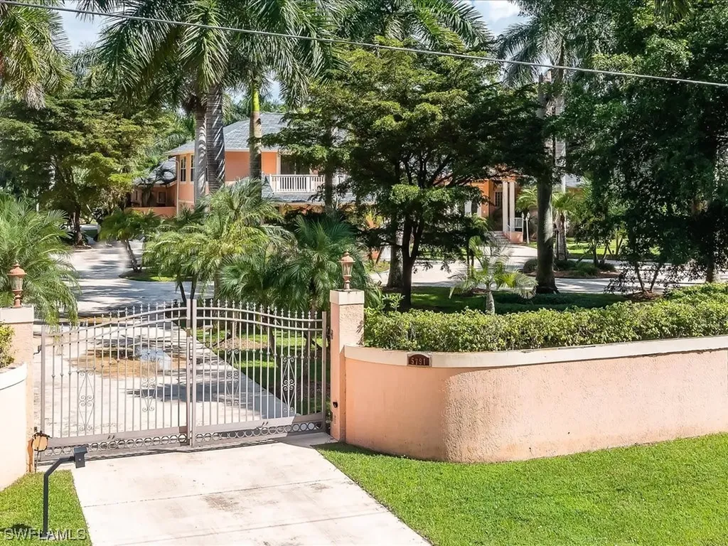 5791 Shady Oaks Lane Naples FL 34119