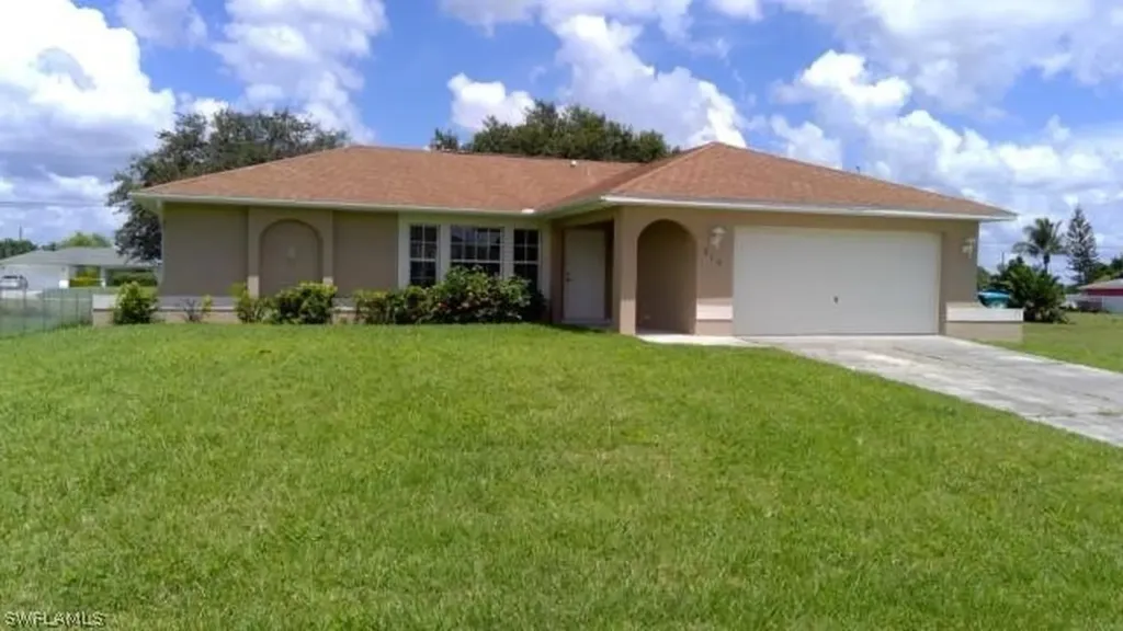 919 NE 10th Terrace Cape Coral FL 33909