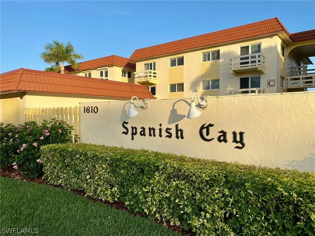1610 Middle Gulf Drive Sanibel FL 33957