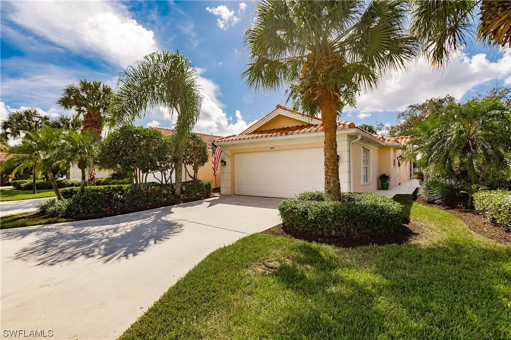 4990 Ventura Court Naples FL 34109