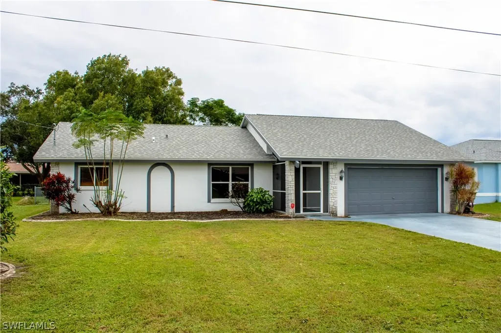 2118 SE 14th Street Cape Coral FL 33990