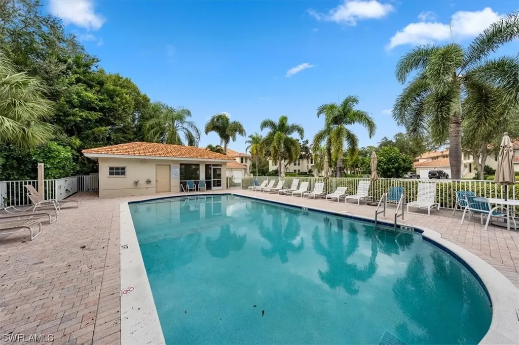 1229 Egrets Landing Naples FL 34108