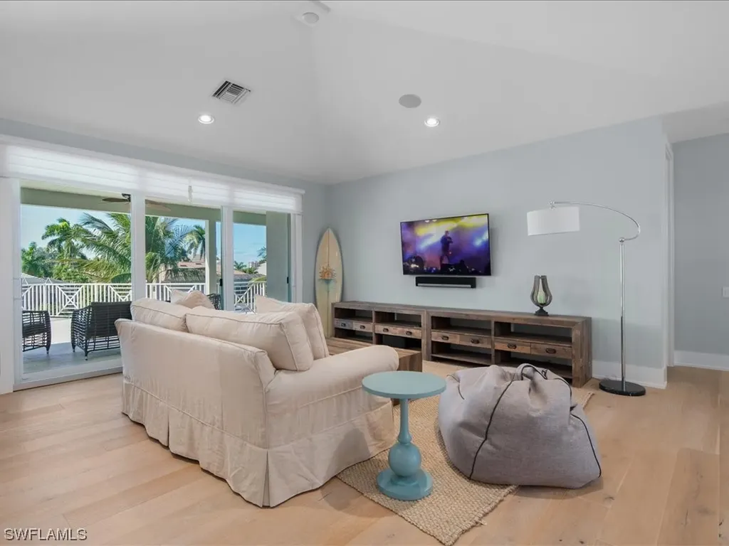 813 Magnolia Court Marco Island FL 34145