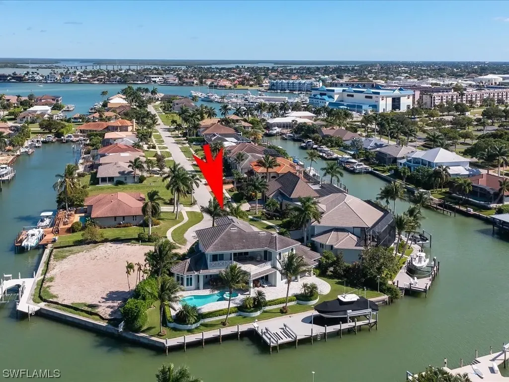 813 Magnolia Court Marco Island FL 34145