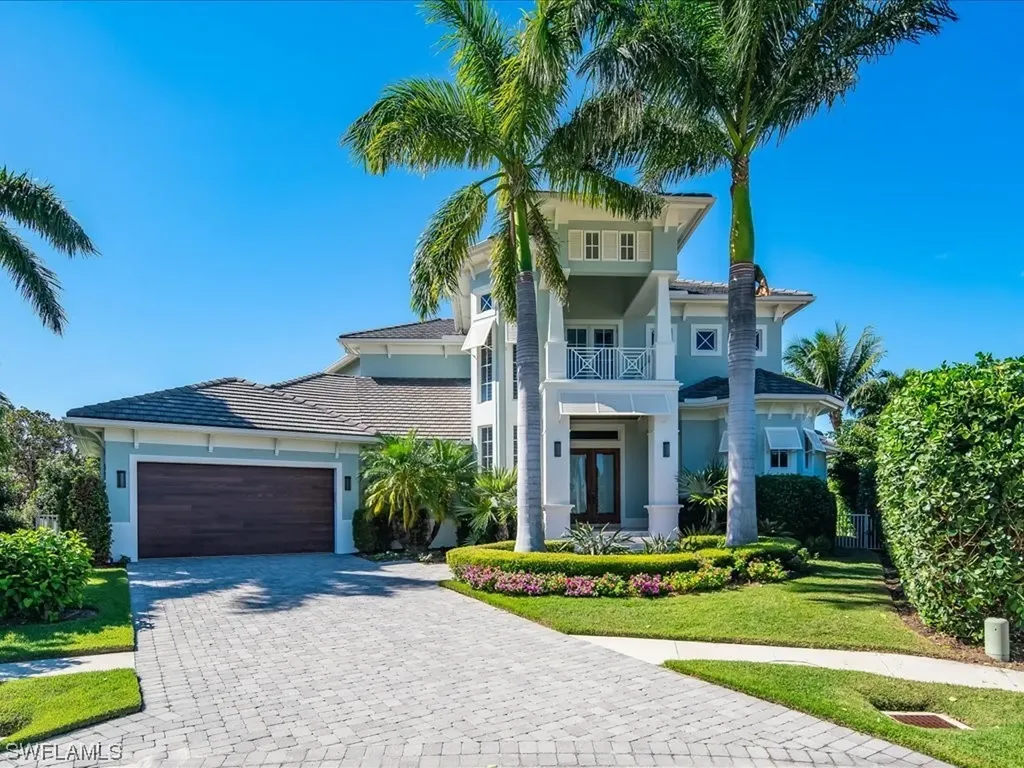 813 Magnolia Court Marco Island FL 34145