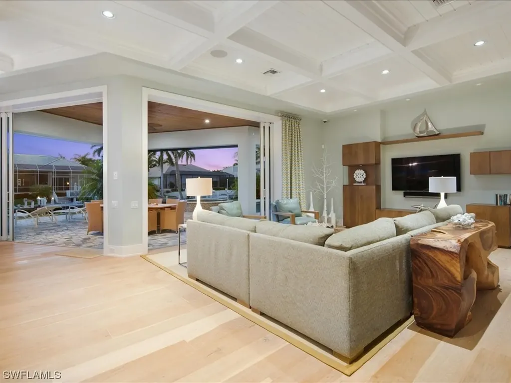 813 Magnolia Court Marco Island FL 34145