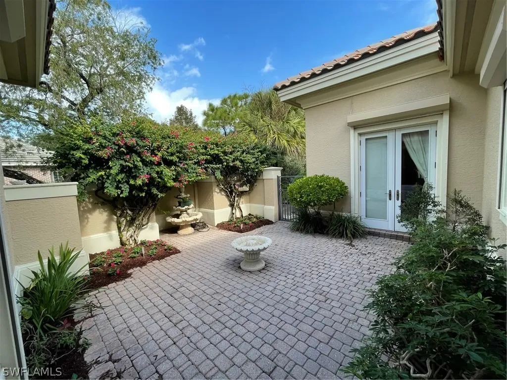 11933 Colliers Reserve Drive Naples FL 34110