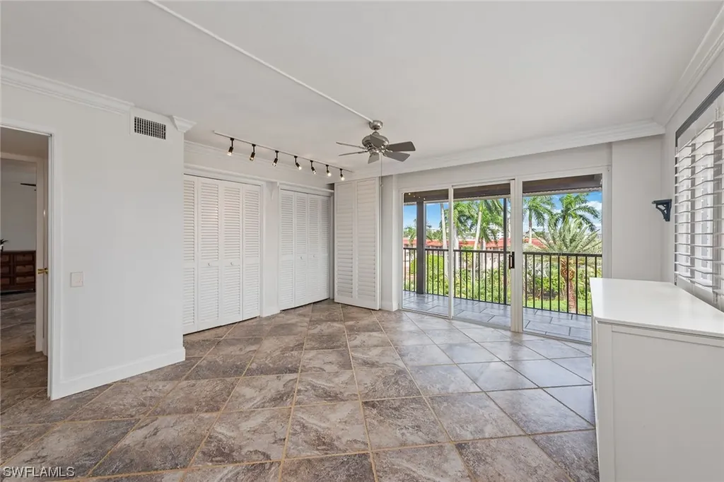 2170 Gulf Shore Boulevard N Naples FL 34102