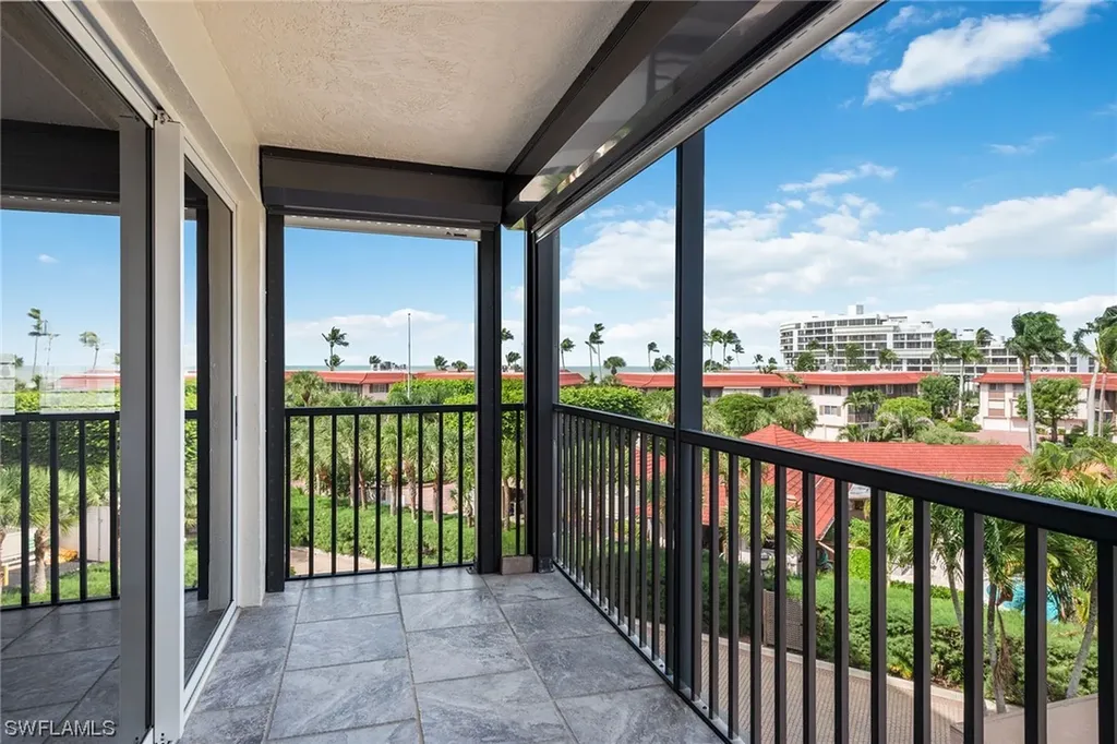 2170 Gulf Shore Boulevard N Naples FL 34102
