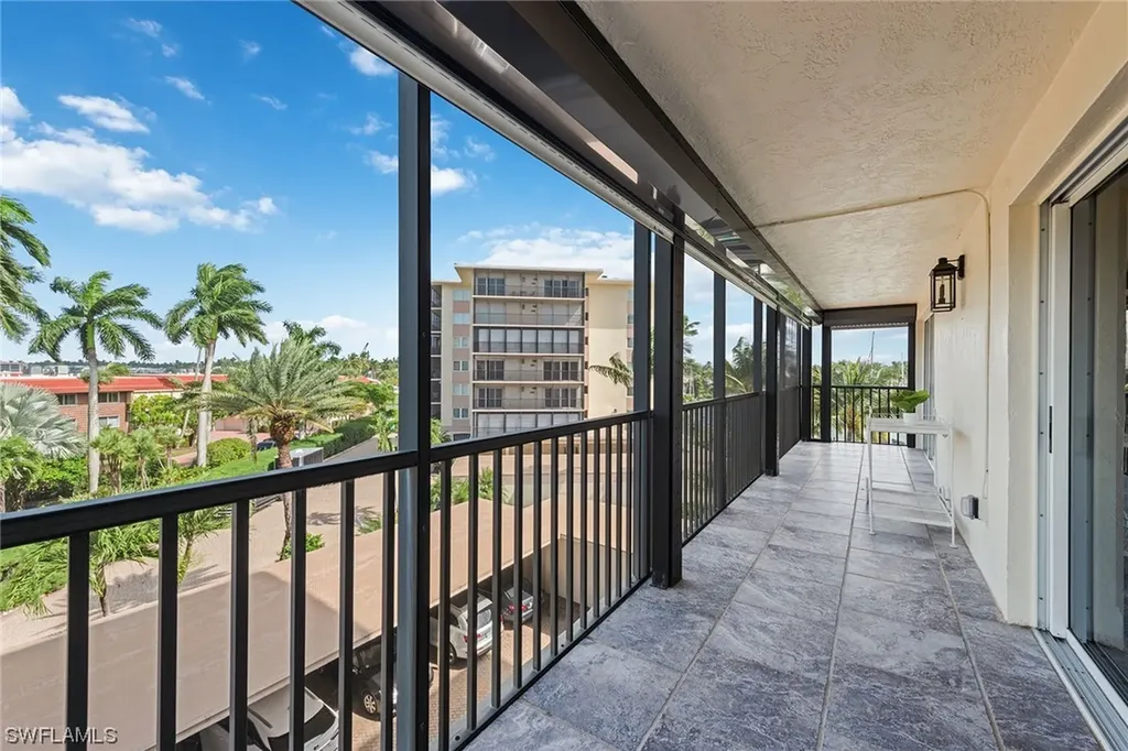 2170 Gulf Shore Boulevard N Naples FL 34102