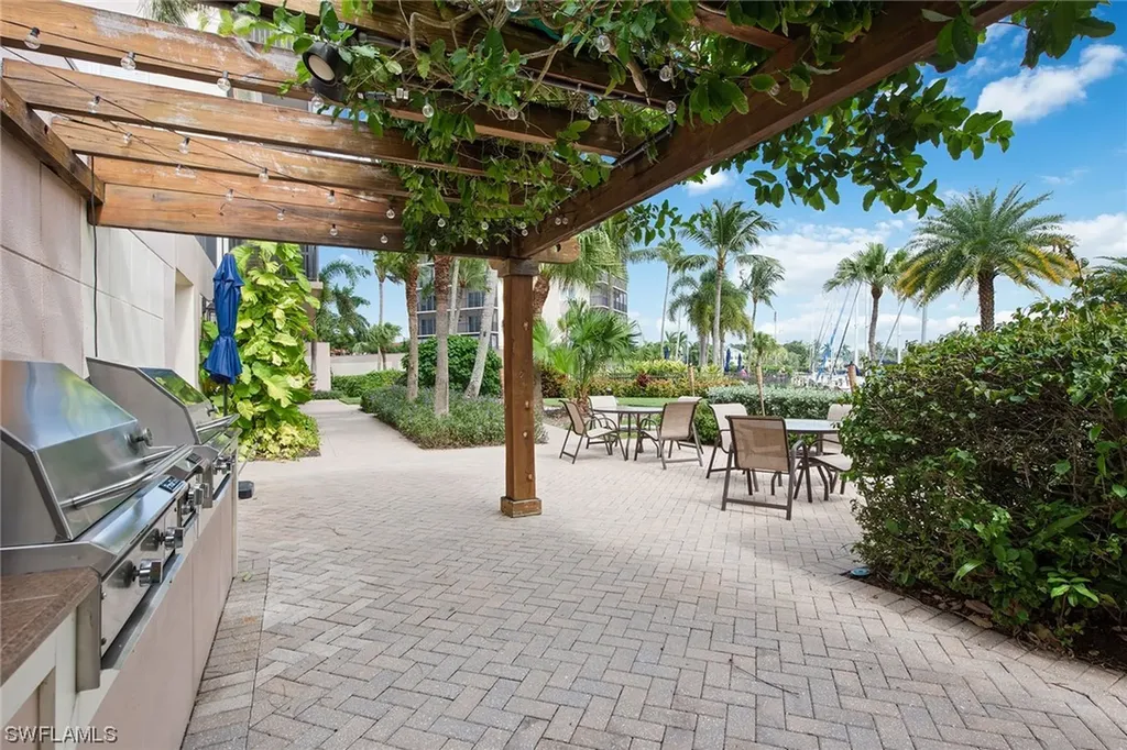 2170 Gulf Shore Boulevard N Naples FL 34102