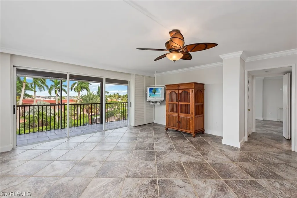 2170 Gulf Shore Boulevard N Naples FL 34102