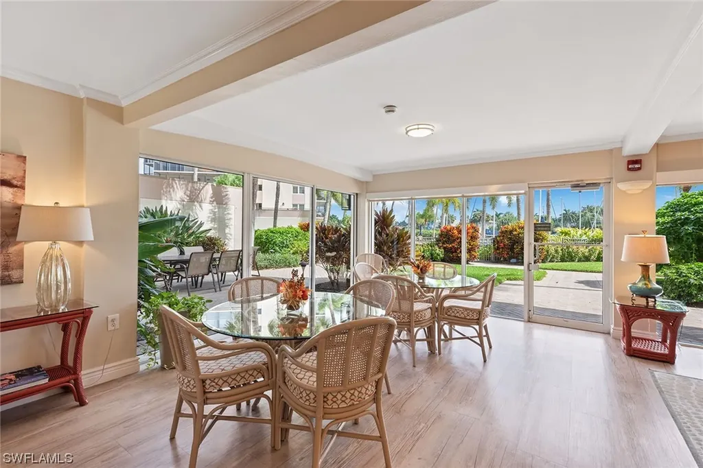 2170 Gulf Shore Boulevard N Naples FL 34102