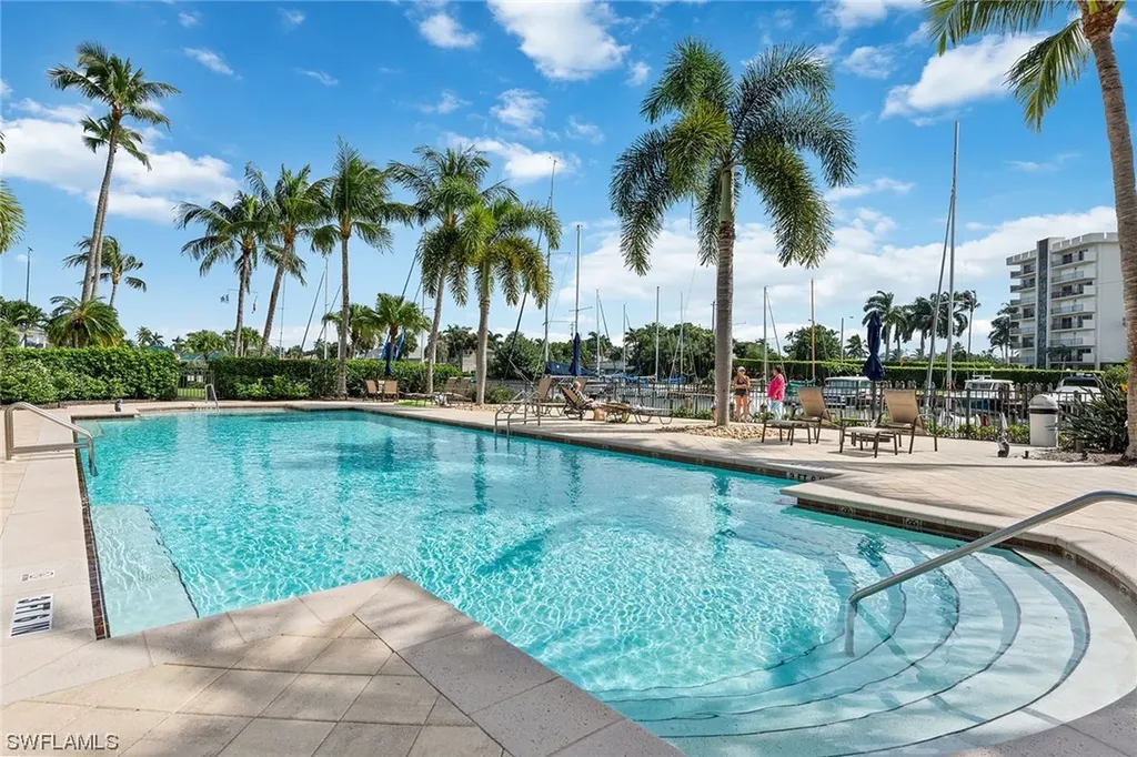 2170 Gulf Shore Boulevard N Naples FL 34102