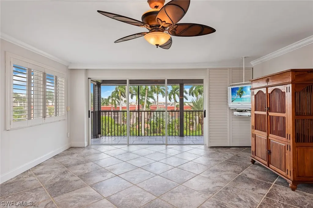 2170 Gulf Shore Boulevard N Naples FL 34102
