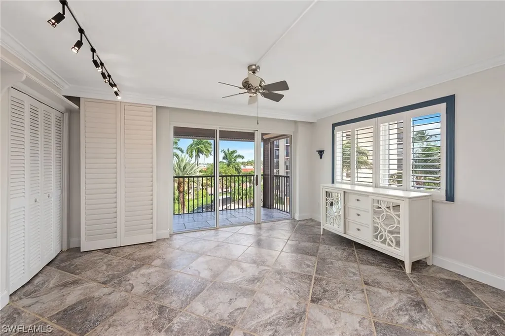 2170 Gulf Shore Boulevard N Naples FL 34102