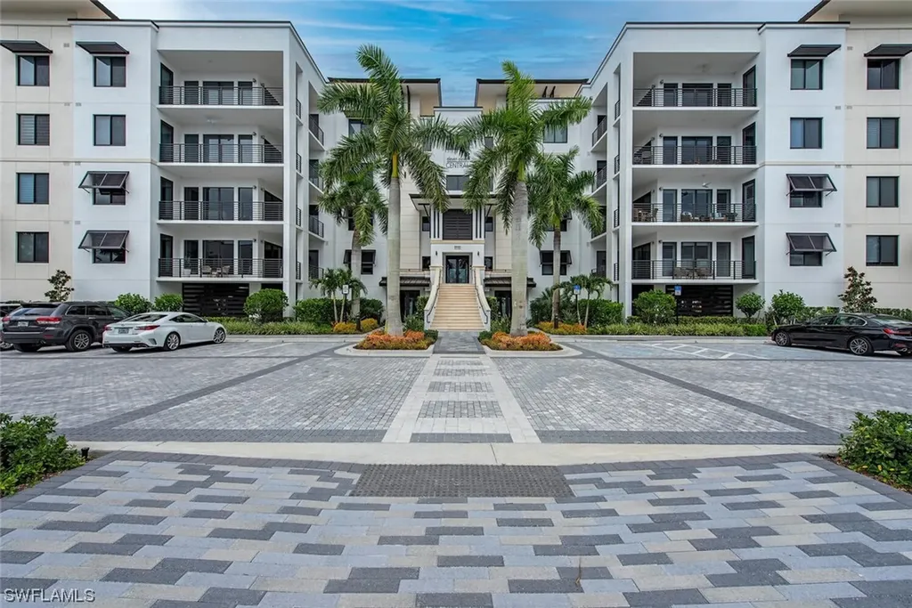 1111 Central Avenue Naples FL 34102