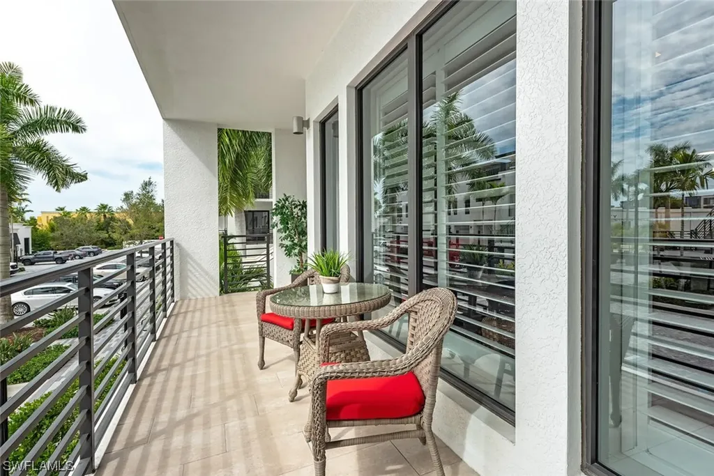 1111 Central Avenue Naples FL 34102