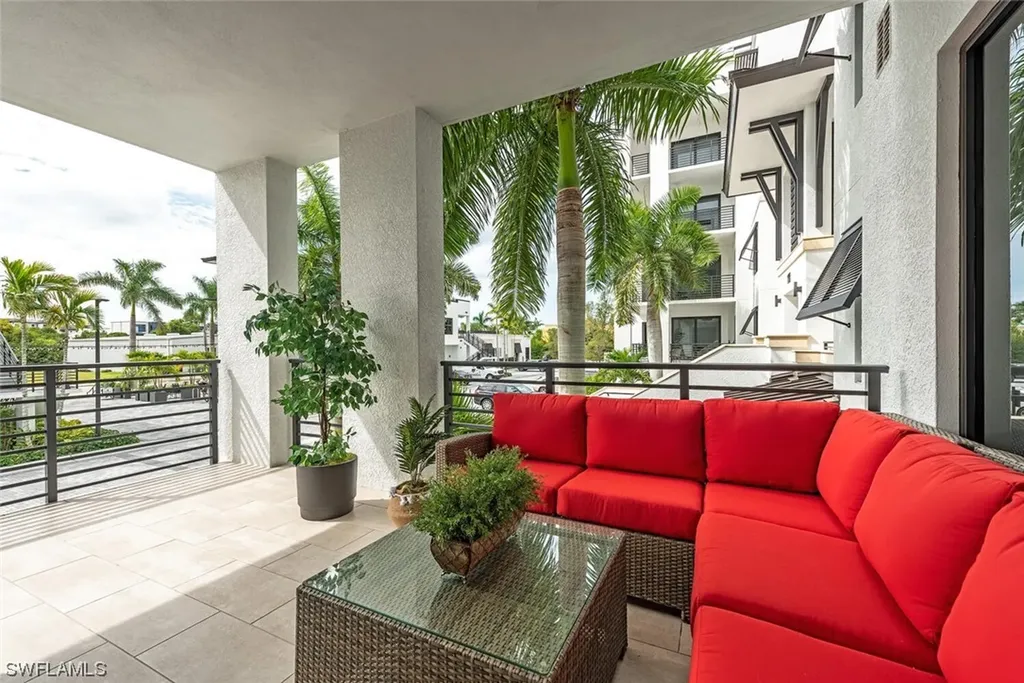 1111 Central Avenue Naples FL 34102