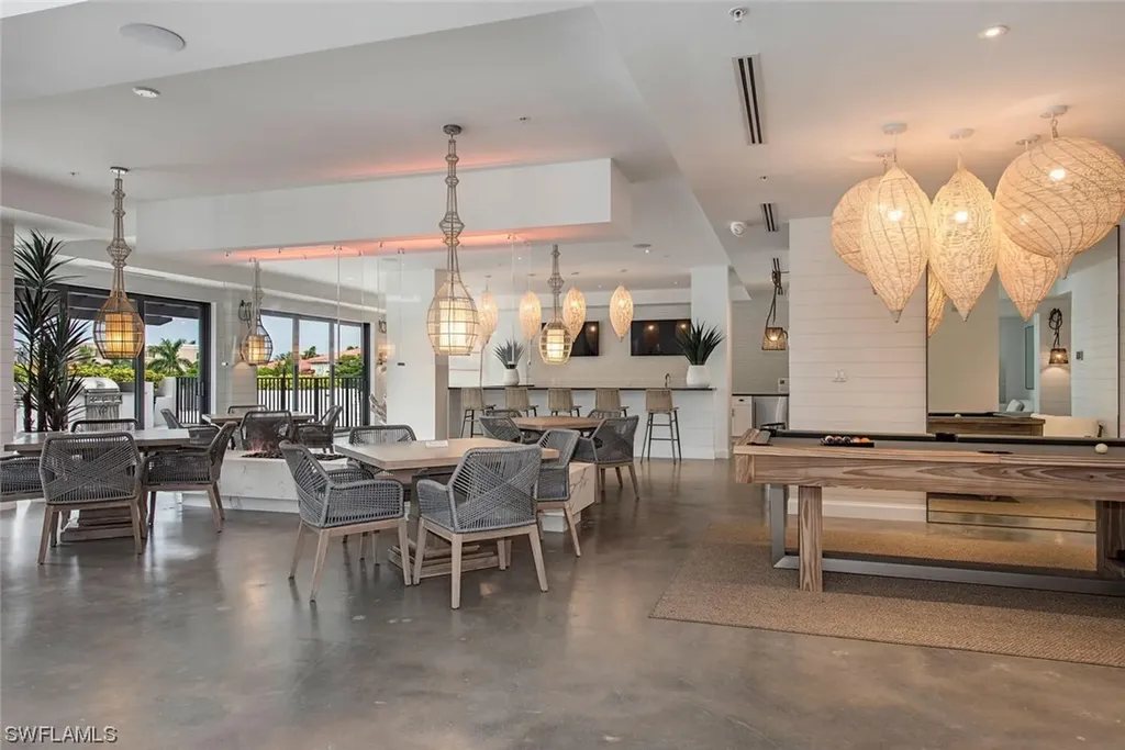 1111 Central Avenue Naples FL 34102