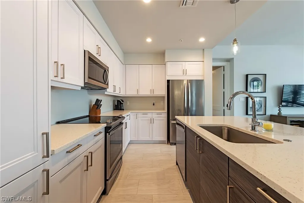 1111 Central Avenue Naples FL 34102