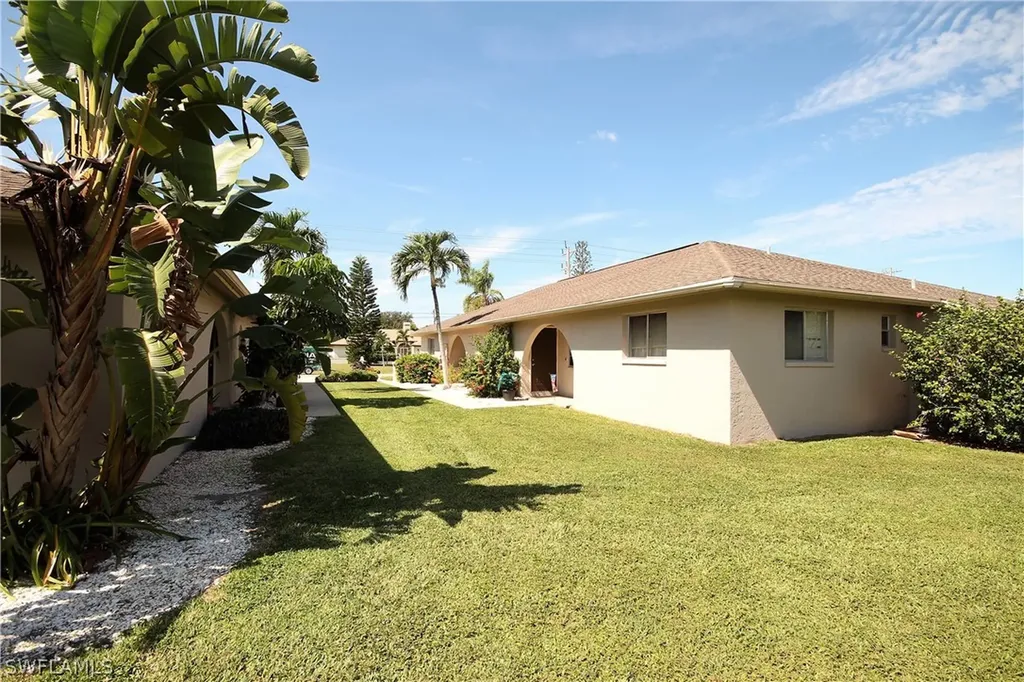 4115/4119 SW Santa Barbara Place Cape Coral FL 33914