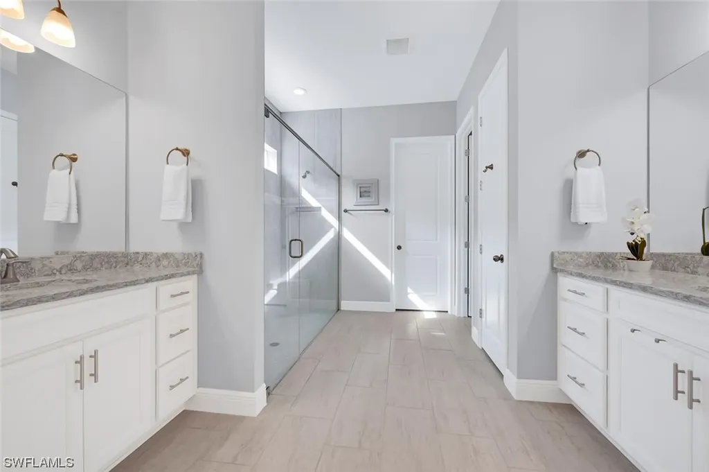 3821 Helmsman Drive Naples FL 34120