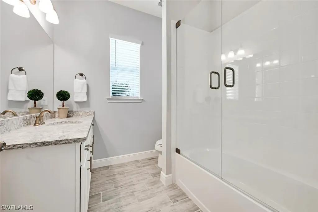 3821 Helmsman Drive Naples FL 34120