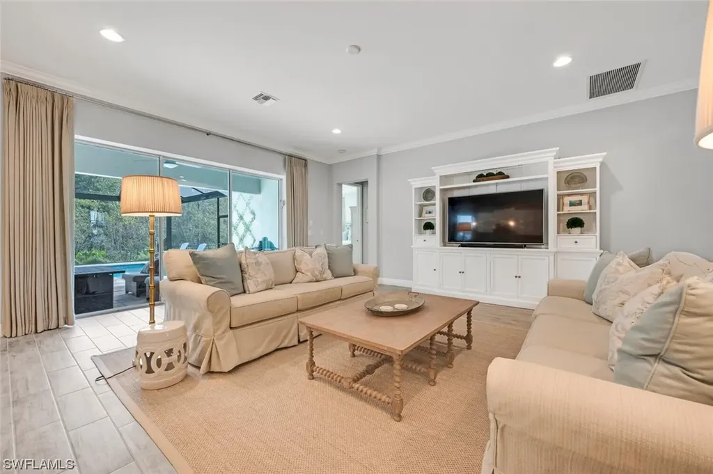 3821 Helmsman Drive Naples FL 34120