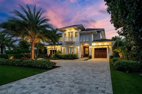 730 6TH Avenue N Naples FL 34102