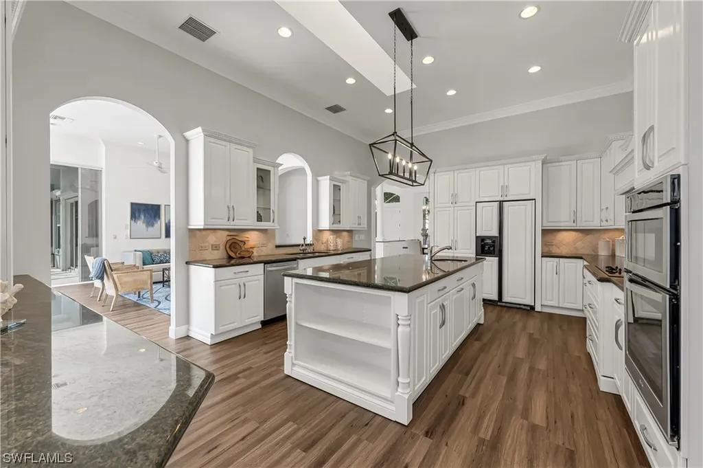 402 Rosemeade Lane Naples FL 34105