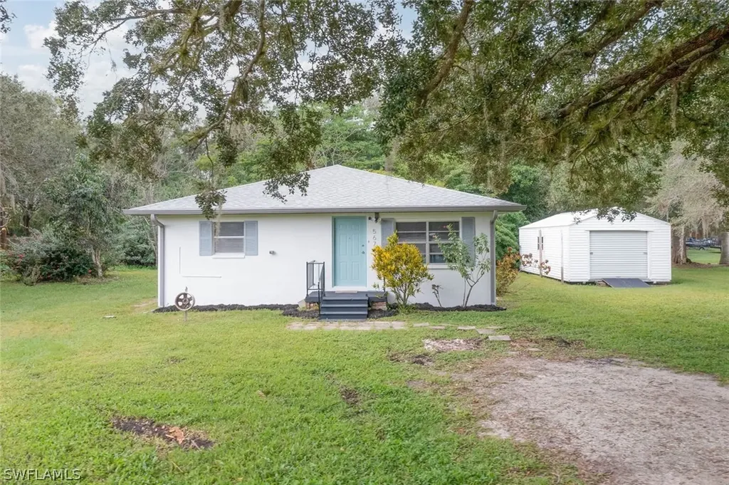 5670 Carter Road Fort Myers FL 33905